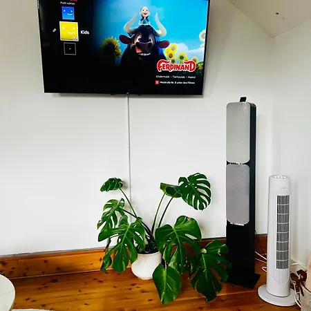 Stilvolle Studiowohnung Mit Sonnenterasse דירה